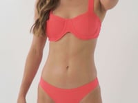 Laden und Abspielen von Videos im Galerie-Viewer, Video: Rio De Sol Bas Bottom Malibu-Folia Essential-Comfy
