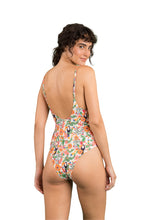 Laden Sie das Bild in den Galerie-Viewer, Model Back: Rio De Sol Une Pièce Boho Hype
