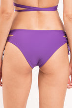 Laden Sie das Bild in den Galerie-Viewer, Image 07: Rio De Sol Bas Bottom Amuleto Madrid
