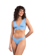 Laden Sie das Bild in den Galerie-Viewer, Model Front: Rio De Sol Bas Bottom Baltico Essential-Cos
