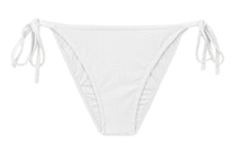 Laden Sie das Bild in den Galerie-Viewer, Product Front: Rio De Sol Bas Bottom Bora-White Lacinho
