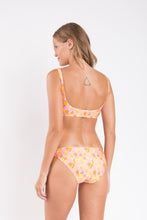 Laden Sie das Bild in den Galerie-Viewer, Model Back: Rio De Sol Bas Bottom Dreamy Essential-Comfy

