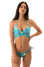 Laden Sie das Bild in den Galerie-Viewer, Model Front: Rio De Sol Bas Bottom Flower Geometric Transp Comfort
