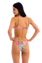 Laden Sie das Bild in den Galerie-Viewer, Model Back: Rio De Sol Bas Bottom Frutti Essential
