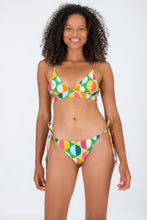 Laden Sie das Bild in den Galerie-Viewer, Model Front: Rio De Sol Bas Bottom Garden-City Ibiza

