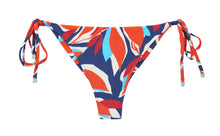 Laden Sie das Bild in den Galerie-Viewer, Product Front: Rio De Sol Bas Bottom Leaves Cheeky-Micro
