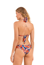 Laden Sie das Bild in den Galerie-Viewer, Model Back: Rio De Sol Bas Bottom Leaves Mel
