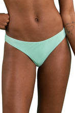 Laden Sie das Bild in den Galerie-Viewer, Gallery: Rio De Sol Bas Bottom Malibu-Menta Essential
