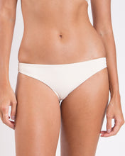 Laden Sie das Bild in den Galerie-Viewer, Gallery: Rio De Sol Bas Bottom Malibu-Natural Essential-Comfy
