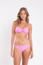 Laden Sie das Bild in den Galerie-Viewer, Model Front: Rio De Sol Bas Bottom Milkshake Essential-Comfy
