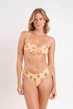 Laden Sie das Bild in den Galerie-Viewer, Model Front: Rio De Sol Bas Bottom Mosaico Lola
