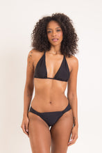 Laden Sie das Bild in den Galerie-Viewer, Model Front: Rio De Sol Bas Bottom Nero Mel-Comfy

