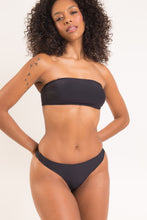Laden Sie das Bild in den Galerie-Viewer, Image 10: Rio De Sol Bas Bottom Nero Nice-Fio
