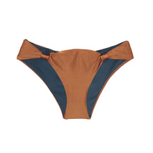 Laden Sie das Bild in den Galerie-Viewer, Product Front: Rio De Sol Bas Bottom Nocciola Mel
