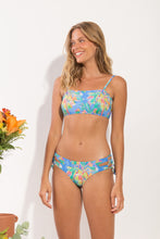 Laden Sie das Bild in den Galerie-Viewer, Model Front: Rio De Sol Bas Bottom Treetop Madrid
