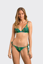 Laden Sie das Bild in den Galerie-Viewer, Model Front: Rio De Sol Bas Bottom Wilds Cheeky-Tie

