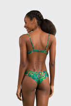 Laden Sie das Bild in den Galerie-Viewer, Model Back: Rio De Sol Bas Bottom Wilds Nice
