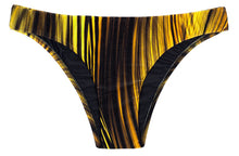 Laden Sie das Bild in den Galerie-Viewer, Product Front: Rio De Sol Bas Calcinha Luxor Cropped
