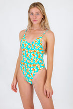 Laden Sie das Bild in den Galerie-Viewer, Model Front: Rio De Sol Une Pièce Dubai Hype

