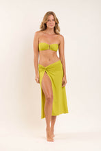 Laden Sie das Bild in den Galerie-Viewer, Model Front: Rio De Sol Jupe De Page Fluity-Abacateiro Long Skirt Knot
