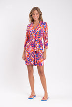 Laden Sie das Bild in den Galerie-Viewer, Model Front: Rio De Sol Chemise Funny Chemise
