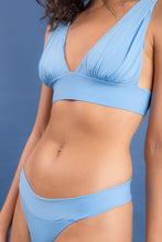 Laden Sie das Bild in den Galerie-Viewer, Image 08: Rio De Sol Ensemble Set Baltico Halter-Marina Essential-Cos
