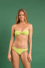 Laden Sie das Bild in den Galerie-Viewer, Image 12: Rio De Sol Ensemble Set Bora-Citrus Bandeau-Joy Leblon
