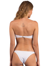 Laden Sie das Bild in den Galerie-Viewer, Image 07: Rio De Sol Ensemble Set Bora-White Bandeau-Joy Leblon

