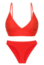 Laden Sie das Bild in den Galerie-Viewer, Product Front: Rio De Sol Ensemble Set Cotele-Tomate Tri-Tank Comfy
