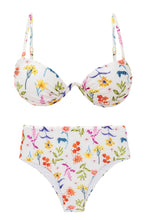 Laden Sie das Bild in den Galerie-Viewer, Product Front: Rio De Sol Ensemble Set Countryside Kyra Hotpants
