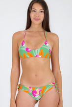 Laden Sie das Bild in den Galerie-Viewer, Gallery: Rio De Sol Ensemble Set Green-Bloom Bralette Madrid

