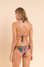 Laden Sie das Bild in den Galerie-Viewer, Model Back: Rio De Sol Ensemble Set Jungle Mel
