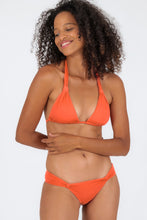 Laden Sie das Bild in den Galerie-Viewer, Gallery: Rio De Sol Ensemble Set Light-Peach Mel
