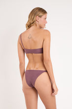 Laden Sie das Bild in den Galerie-Viewer, Model Back: Rio De Sol Ensemble Set Malibu-Ebano Grazy Bia
