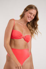 Laden Sie das Bild in den Galerie-Viewer, Image 06: Rio De Sol Ensemble Set Malibu-Folia Bandeau-Iris Highwaist-Spin-Iris
