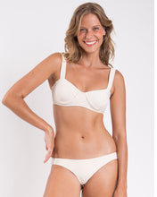 Laden Sie das Bild in den Galerie-Viewer, Gallery: Rio De Sol Ensemble Set Malibu-Natural Amelia Essential

