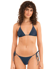 Laden Sie das Bild in den Galerie-Viewer, Gallery: Rio De Sol Ensemble Set Shark Tri-Inv Cheeky-Tie
