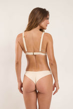 Laden Sie das Bild in den Galerie-Viewer, Model Back: Rio De Sol Ensemble Set Touch-Natural Alba Nice

