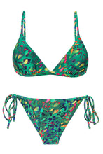 Laden Sie das Bild in den Galerie-Viewer, Product Front: Rio De Sol Ensemble Set Wilds Tri-Fixo Cheeky-Tie
