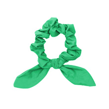 Laden Sie das Bild in den Galerie-Viewer, Product Front: Rio De Sol Chouchou Tambourine Scrunchie
