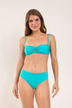 Laden Sie das Bild in den Galerie-Viewer, Model Front: Rio De Sol Haut Top Amb-Nannai Sara

