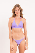 Laden Sie das Bild in den Galerie-Viewer, Model Front: Rio De Sol Haut Top Bora-Lavanda Tri-Cos
