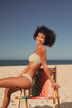 Laden Sie das Bild in den Galerie-Viewer, Image 12: Rio De Sol Haut Top Brisa-Pistache Sara
