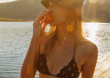 Laden Sie das Bild in den Galerie-Viewer, Image 06: Rio De Sol Haut Top Cashew Frufru
