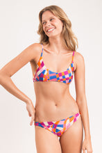 Laden Sie das Bild in den Galerie-Viewer, Image 06: Rio De Sol Haut Top Funny Bralette

