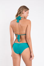 Laden Sie das Bild in den Galerie-Viewer, Model Back: Rio De Sol Haut Top Grove Mel
