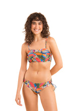 Laden Sie das Bild in den Galerie-Viewer, Model Front: Rio De Sol Haut Top Jungle Bandeau-Reto
