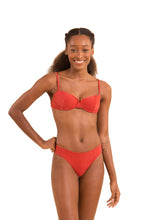 Laden Sie das Bild in den Galerie-Viewer, Image 04: Rio De Sol Haut Top Malibu-Chili Balconet
