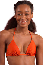 Laden Sie das Bild in den Galerie-Viewer, Gallery: Rio De Sol Haut Top Shimmer-Paprica Tri-Inv
