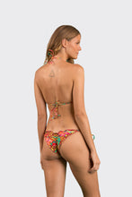 Laden Sie das Bild in den Galerie-Viewer, Model Back: Rio De Sol Haut Top Tropics Frufru
